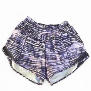 Lululemon Hottie Hot Shorts – 4” inseam – Size 4